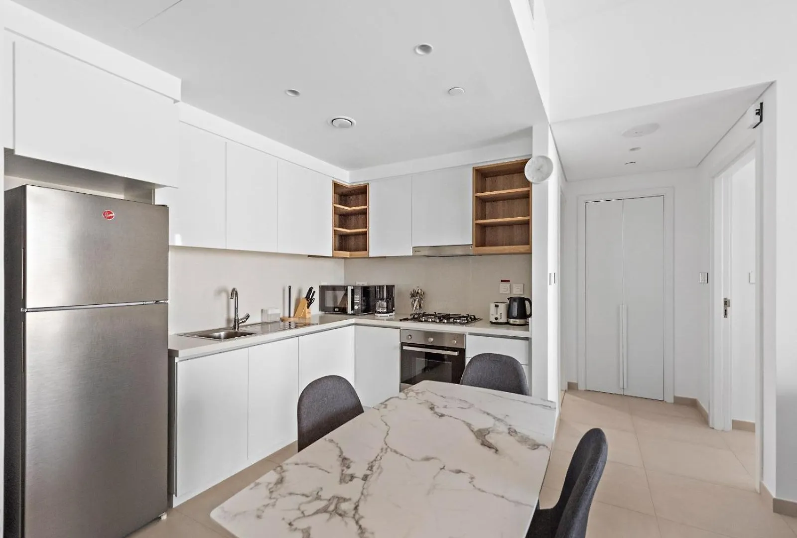Modern And Classic 1Bdr In Downtown Views-14 Dubai