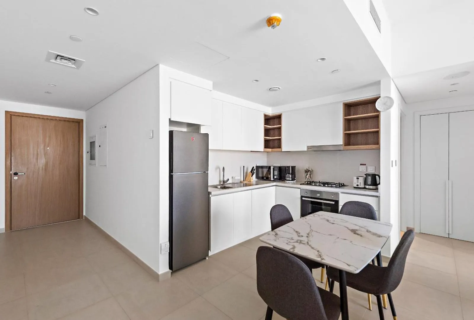 Apartment Modern And Classic 1Bdr In Downtown Views-14 Dubai