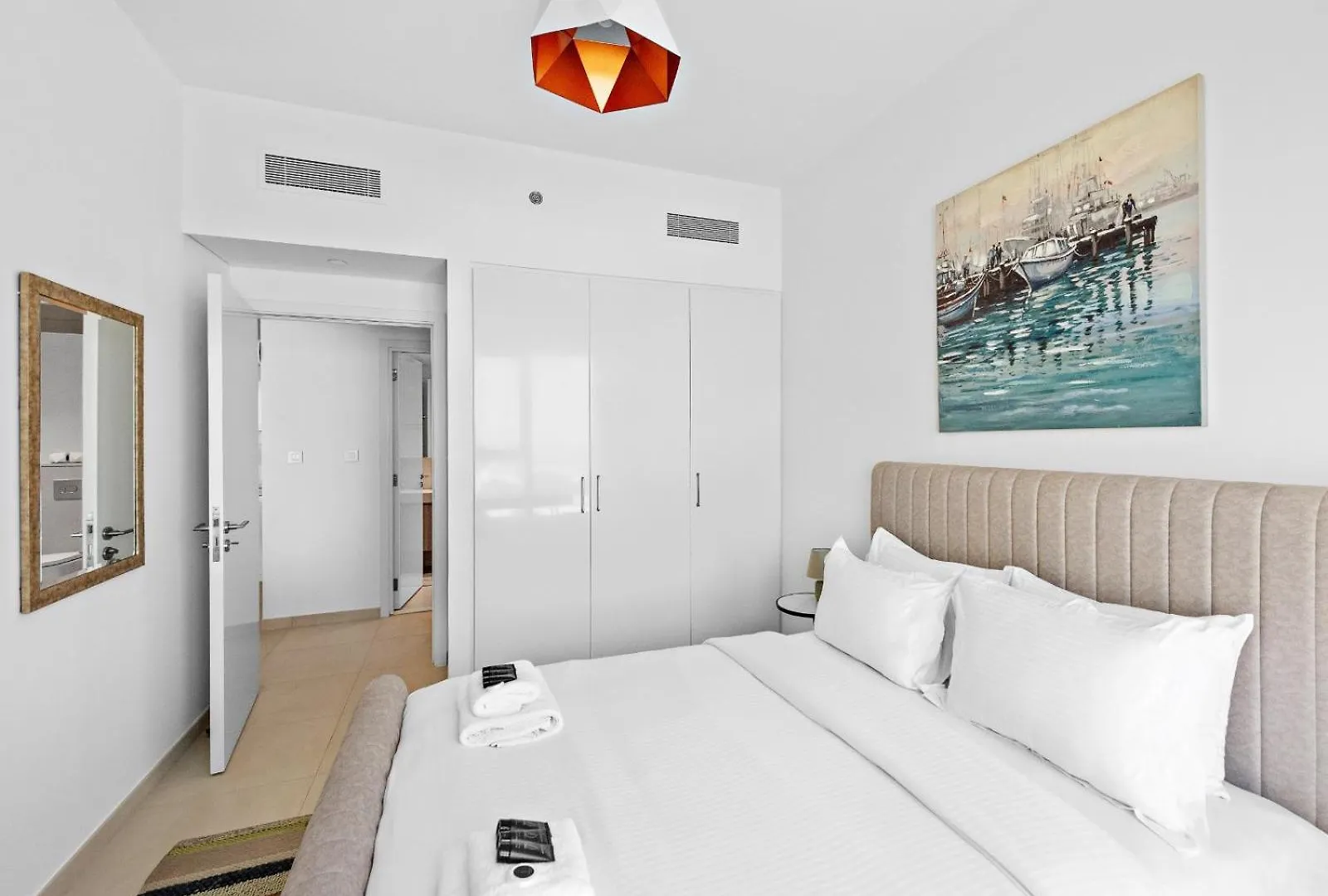 Apartment Modern And Classic 1Bdr In Downtown Views-14 Dubai